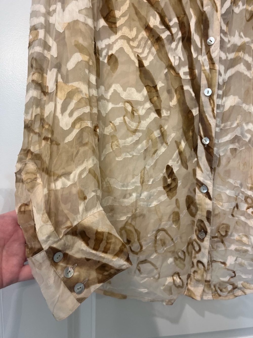 Chicos Womens Button-Front Sheer Blouse in Beige and Brown Animal Print Sz 3 - Picture 3 of 6
